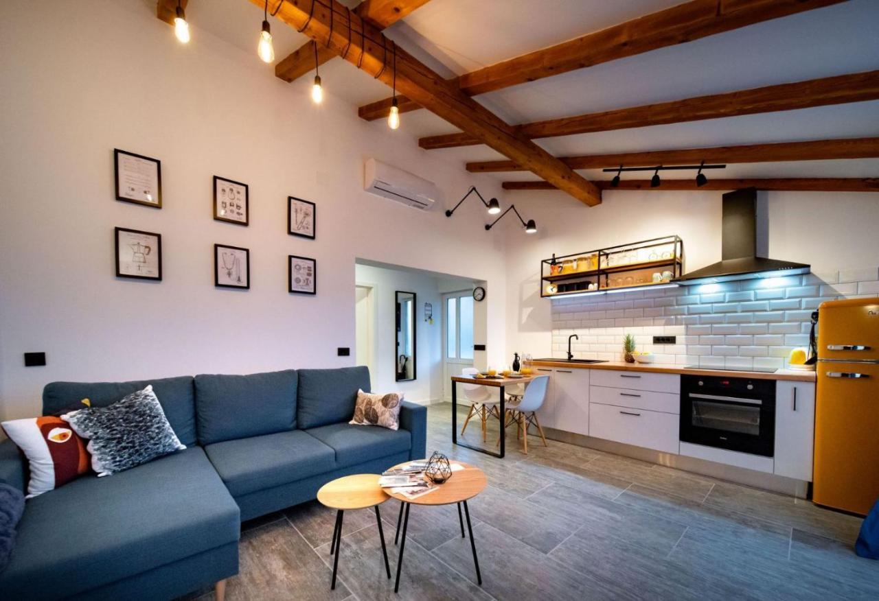Novouredeni Apartman Marko Mundanije Екстер'єр фото