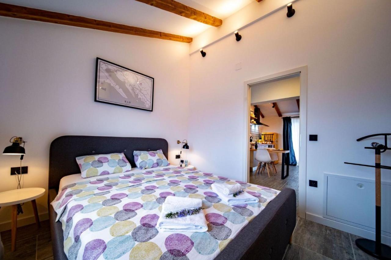 Novouredeni Apartman Marko Mundanije Екстер'єр фото