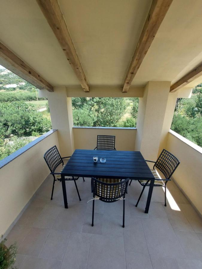 Novouredeni Apartman Marko Mundanije Екстер'єр фото